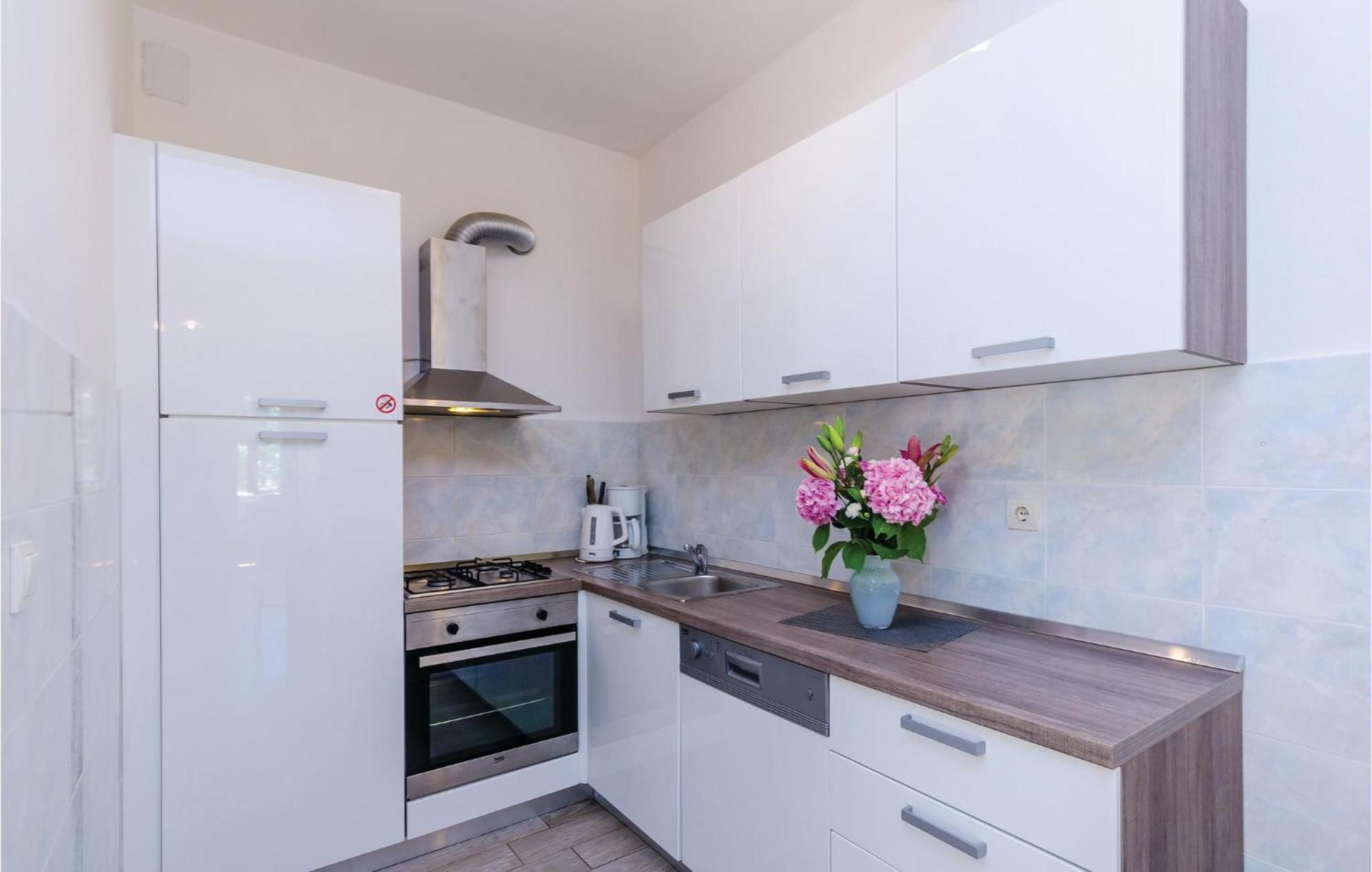 Pet Friendly Apartment In Bosanka With Kitchen Dubrovnik Exteriör bild